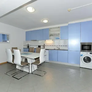 https://ruby-red-apartment-atlantic-blue-retreat.hotelaalgarve.com