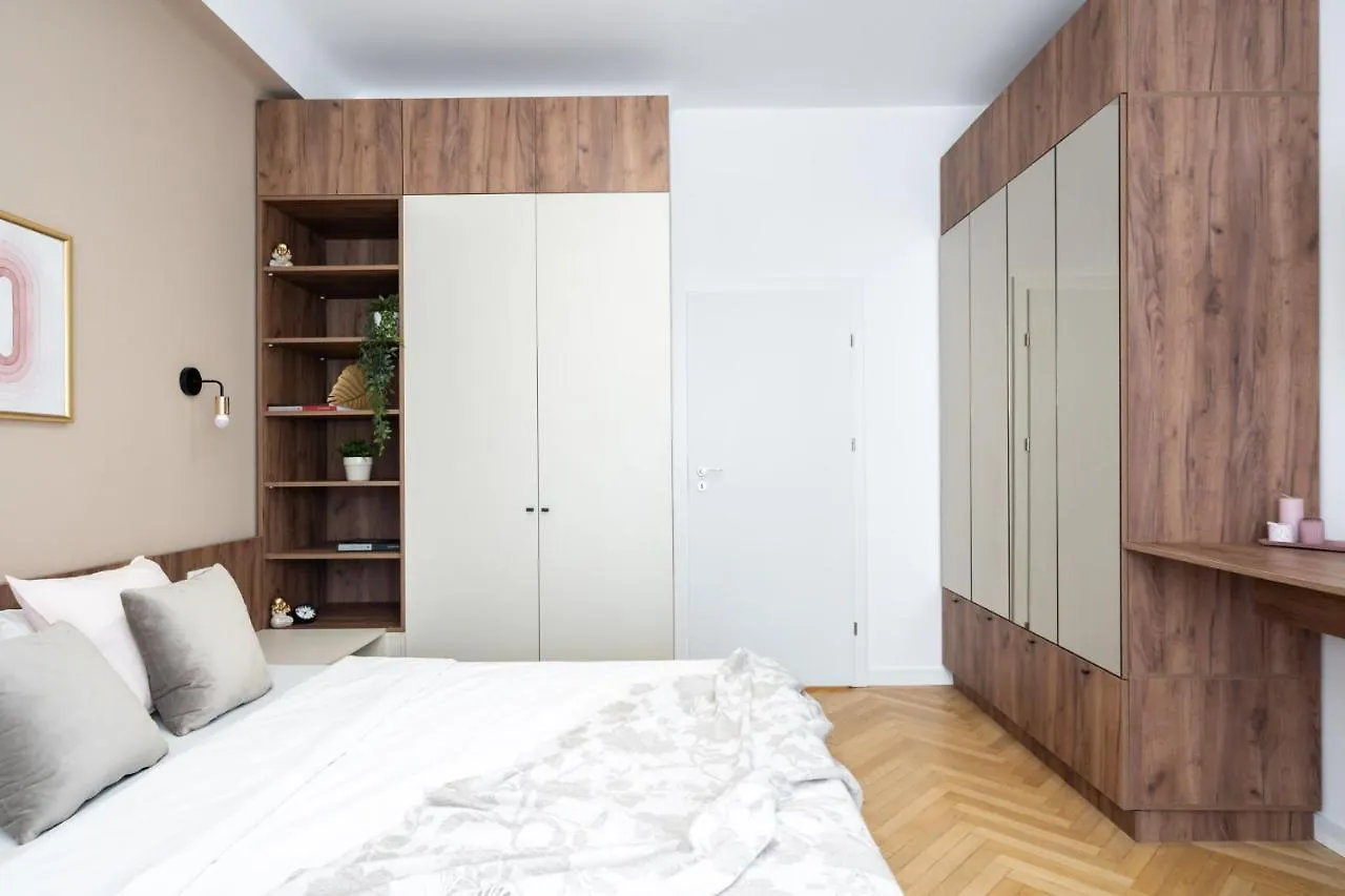 Old Town Bucharest, Luxury 2 Bedrooms Apartment