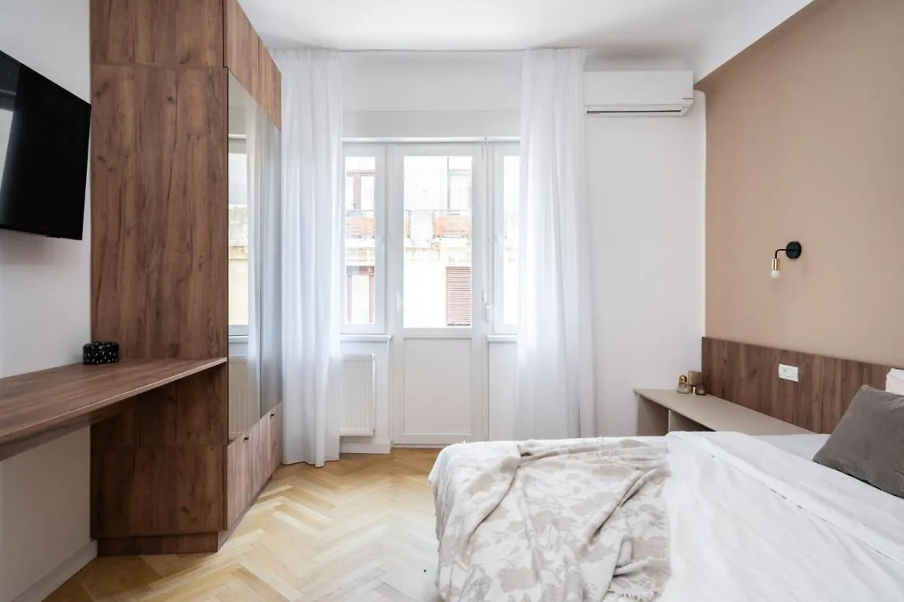 Old Town Bucharest, Luxury 2 Bedrooms Apartment 0*, Bucharest